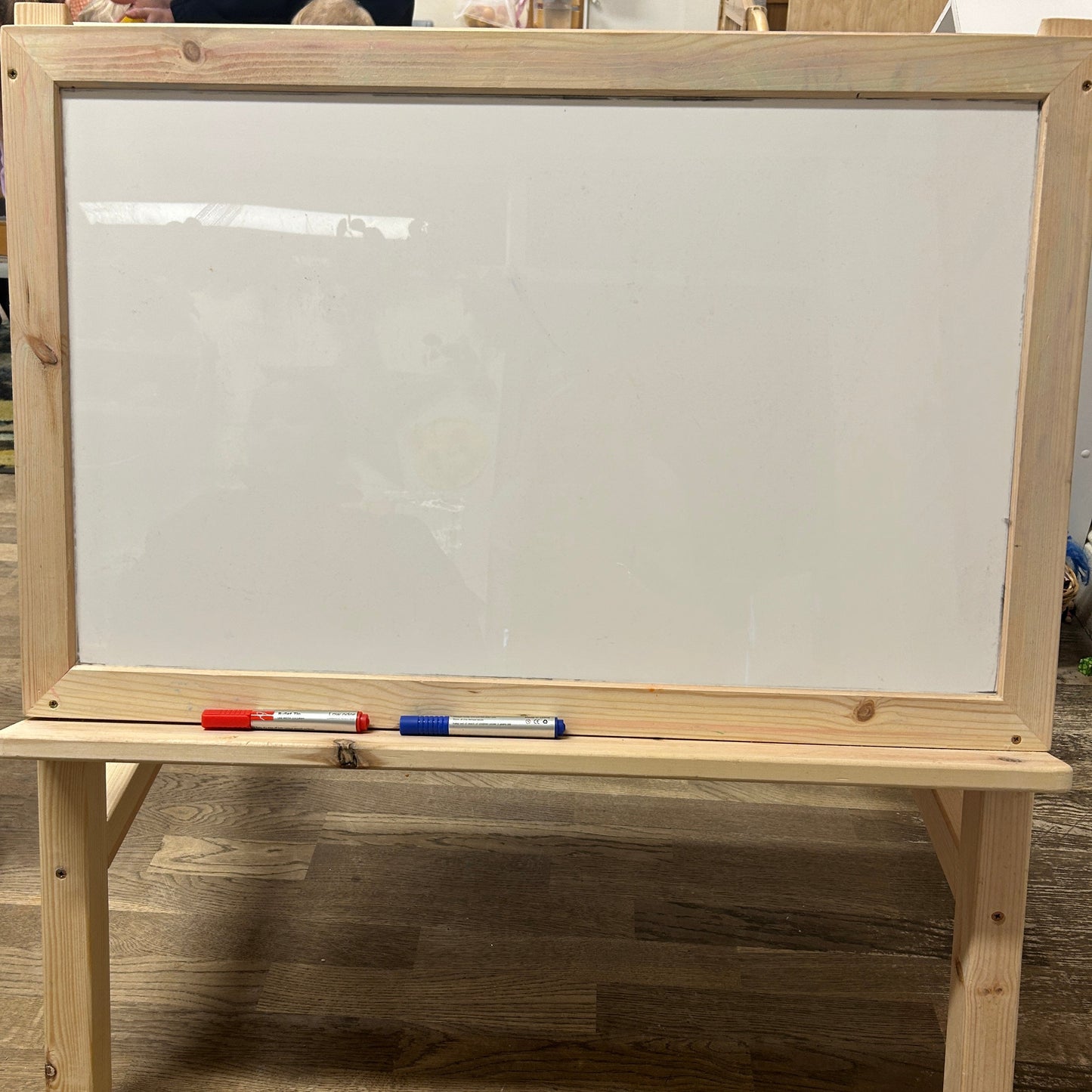 Little Learners Easel