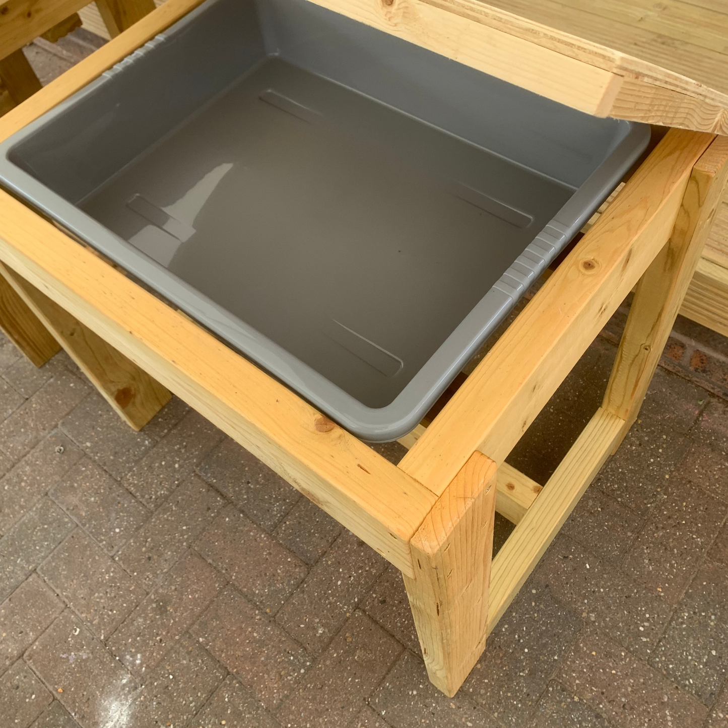 Mobile discovery station