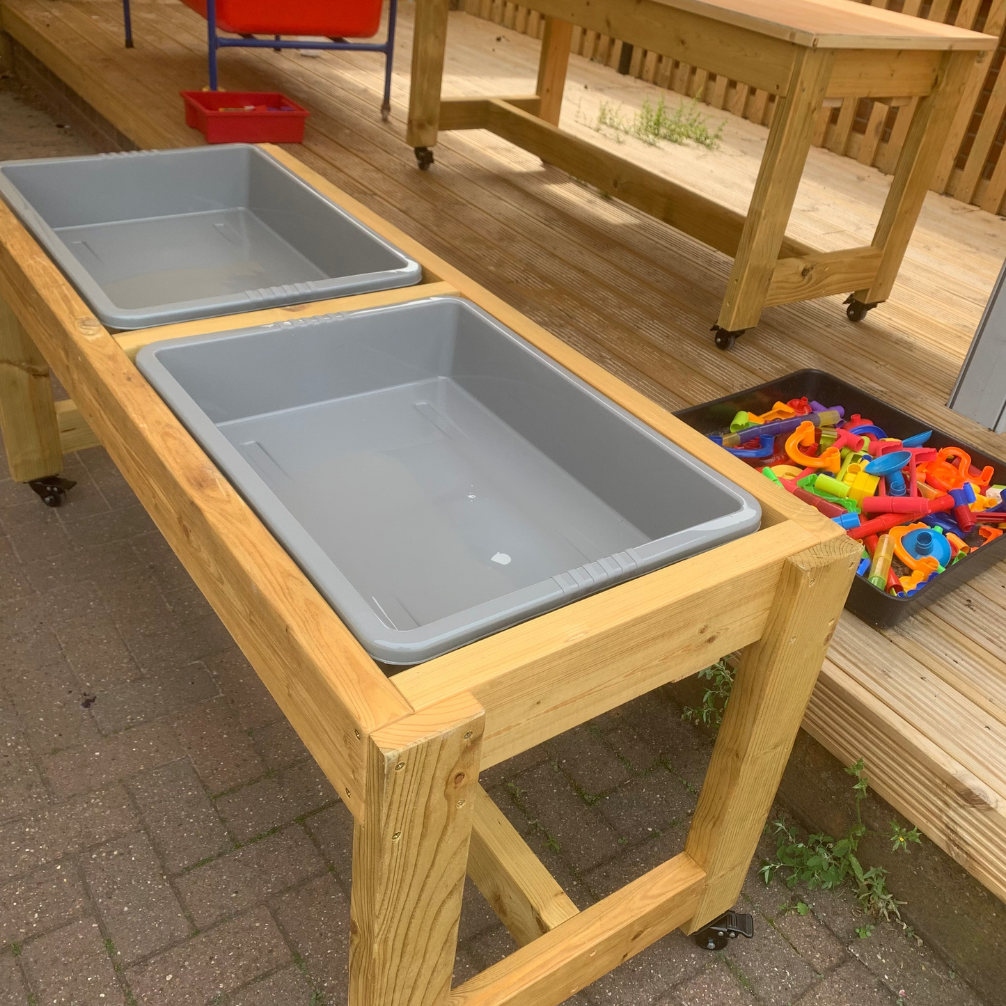 Double mobile discovery station